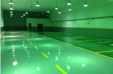 環氧地坪漆施工時為什么有刺鼻的氣味？有毒嗎？