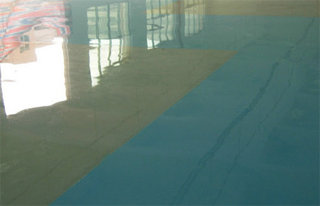 環氧地坪漆滾涂有什么缺點？底漆使用量受什么影響？