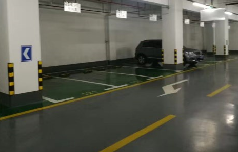 環(huán)氧地坪漆的面漆施工后會(huì)不會(huì)自然流平？